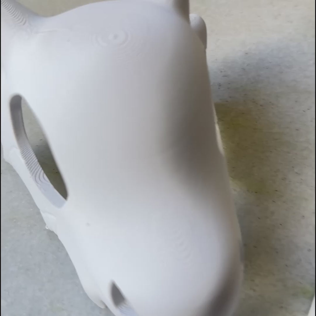Presilha de Cabelo Cubone Pokémon Caveira e Osso Acessório Geek 3D Coque Chinês Nerd
