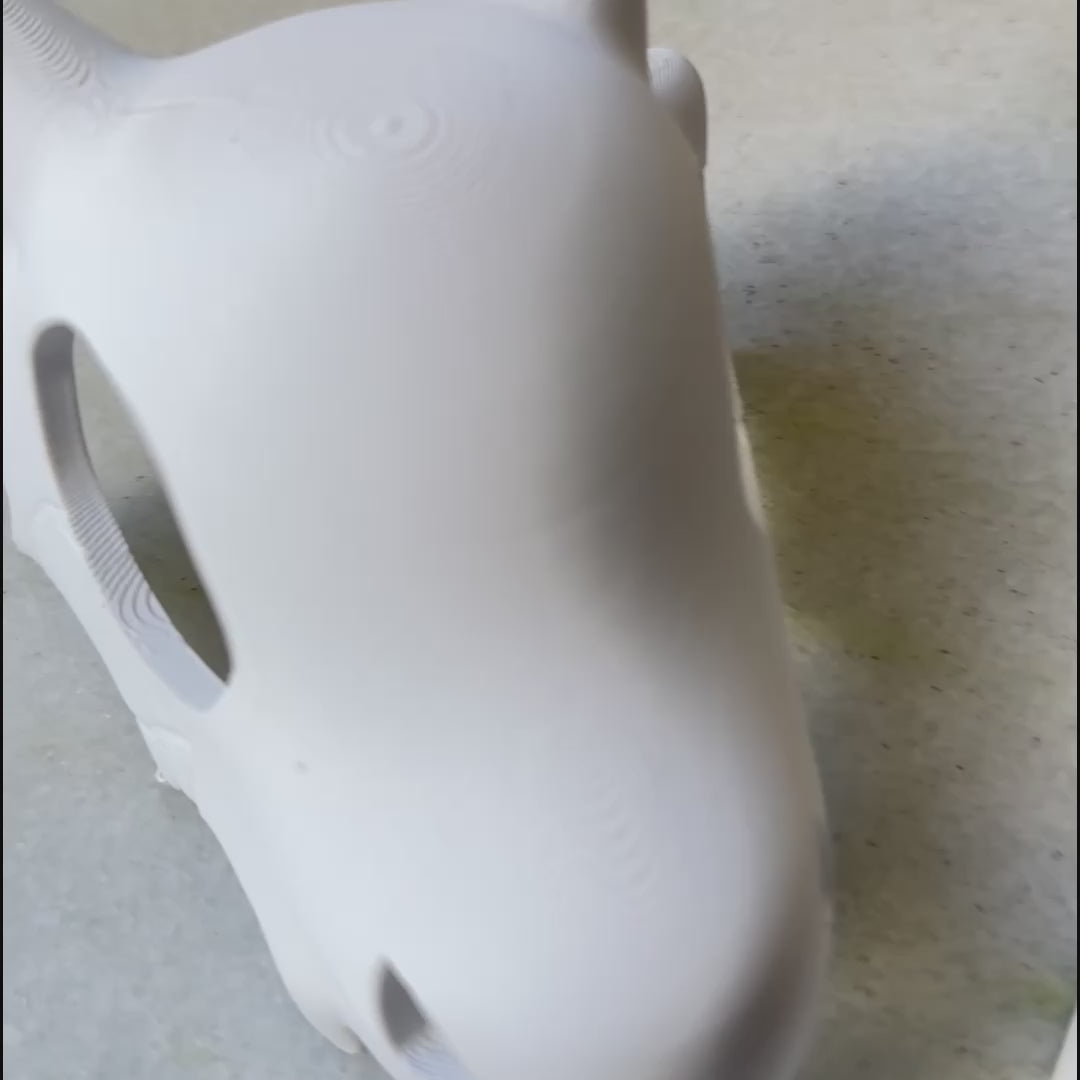 Presilha de Cabelo Cubone Pokémon Caveira e Osso Acessório Geek 3D Coque Chinês Nerd